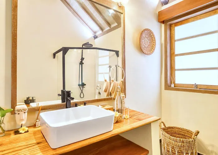 Holiday home Spacious 2 Combined 9 Bedrooms 2 Pools Seminyak (Bali)