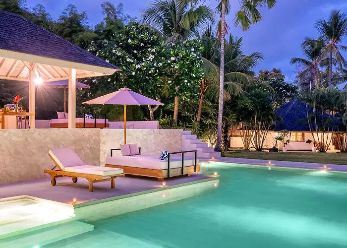 Spacious 2 Combined 9 Bedrooms 2 Pools *