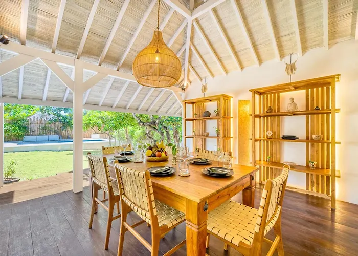 Holiday home Spacious 2 Combined 9 Bedrooms 2 Pools