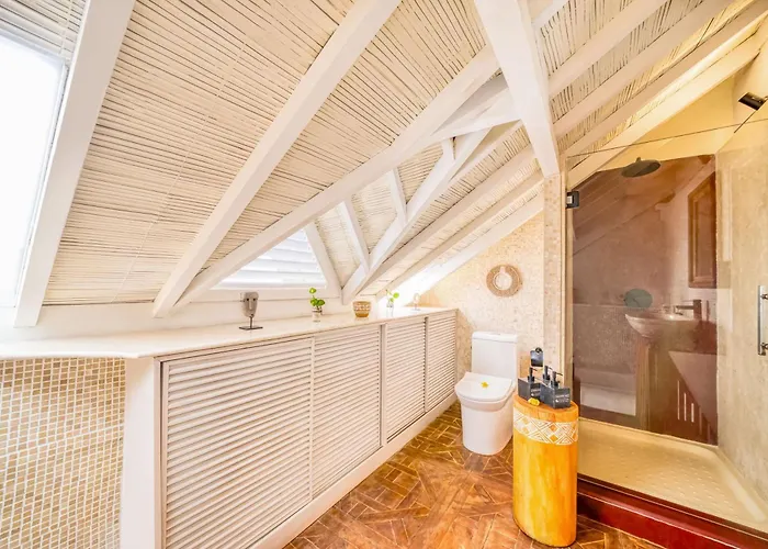 Holiday home Spacious 2 Combined 9 Bedrooms 2 Pools