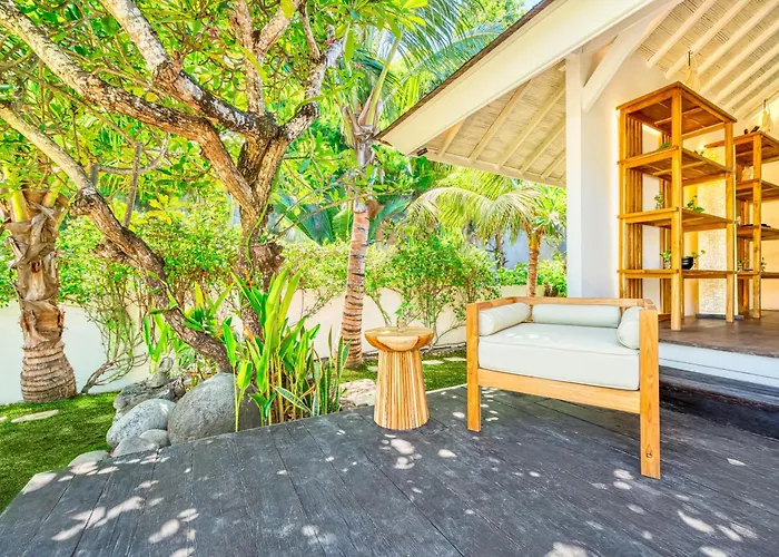 Spacious 2 Combined 9 Bedrooms 2 Pools Holiday home Seminyak (Bali)